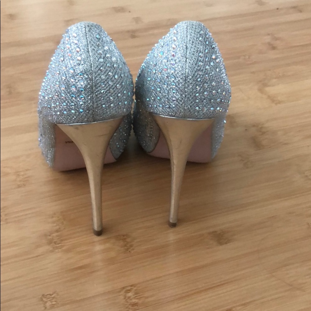 Silver beaded heels - Picture 3 of 6